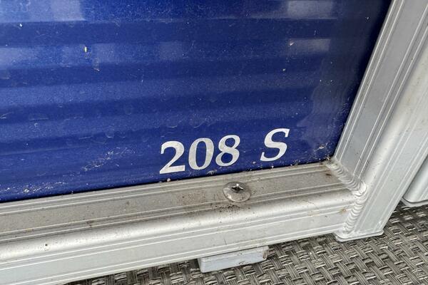 23ft Bennington Yacht For Sale