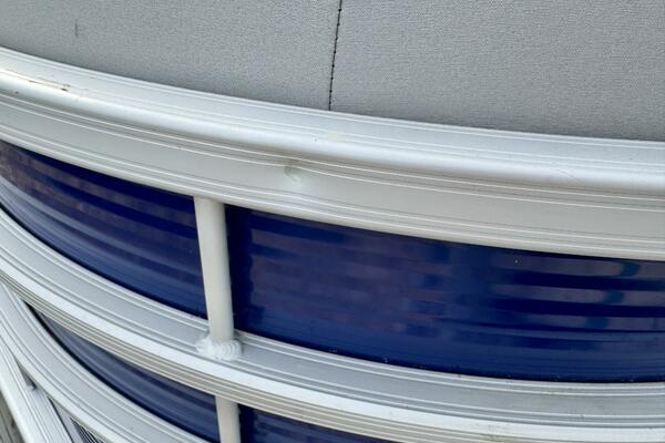 23ft Bennington Yacht For Sale