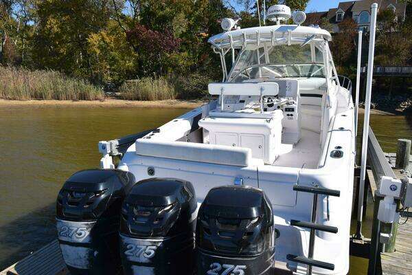 Photo of the 2005 Donzi 38 ZSF "Tie Me Up"