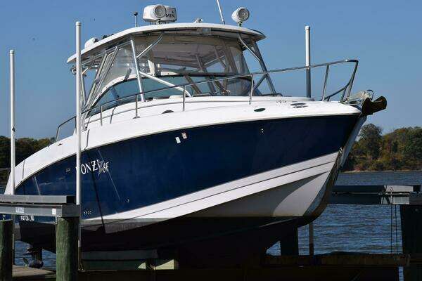 Photo of the 2005 Donzi 38 ZSF "Tie Me Up"