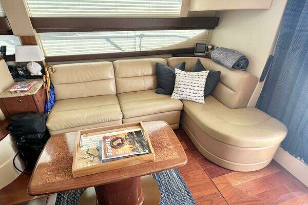 Meridian 391 Yacht For Sale