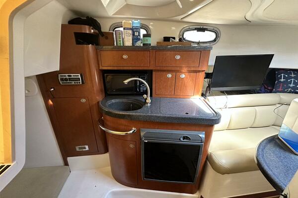 Honu 30ft Boston Whaler Yacht For Sale