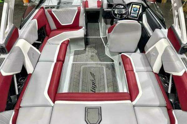 Photo of the 2020 Tige 22RZX