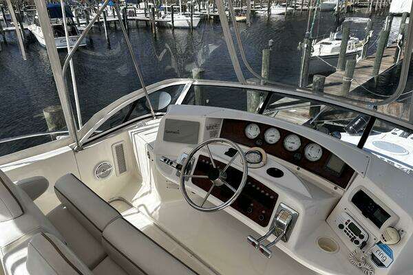 Photo of the 2005 Silverton 35 Motor Yacht "Summers Breeze"