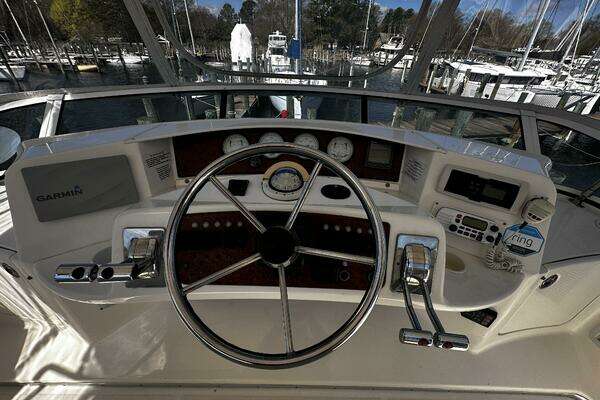 Photo of the 2005 Silverton 35 Motor Yacht "Summers Breeze"