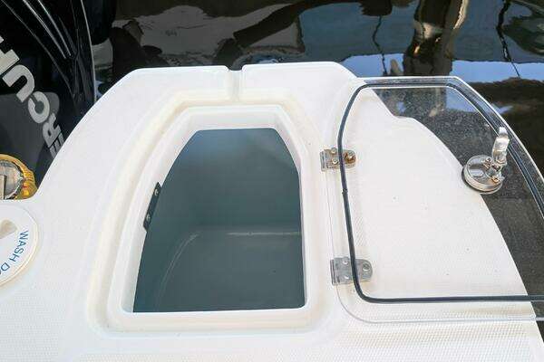 Boston Whaler 315 Conquest Yacht For Sale