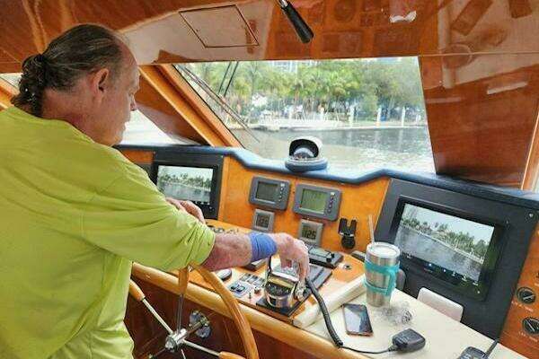 Hargrave Sky Lounge Yacht For Sale