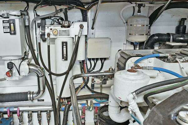 Hargrave Sky Lounge Yacht For Sale