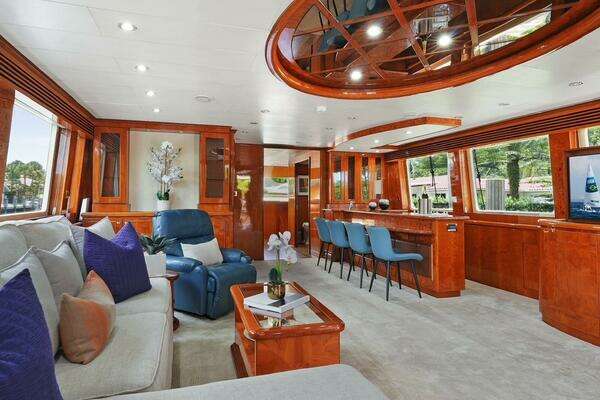 Hargrave Sky Lounge Yacht For Sale