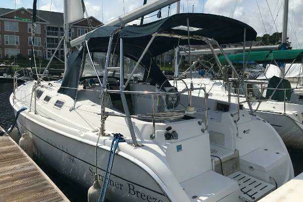 Photo of the 2002 Hunter 356