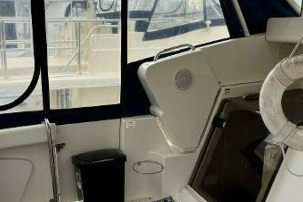Dances With Waves 35ft Silverton Yacht For Sale