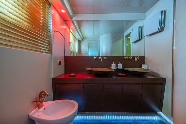 Dream on 90ft Tecnomar Yacht For Sale