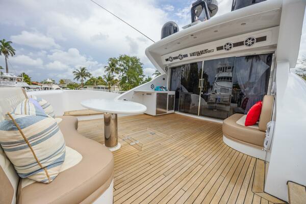 Dream on 90ft Tecnomar Yacht For Sale