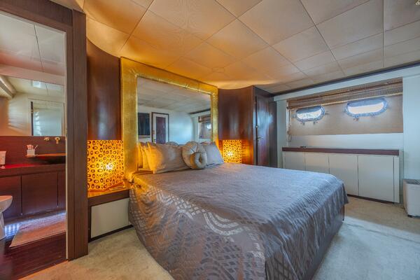 Dream on 90ft Tecnomar Yacht For Sale