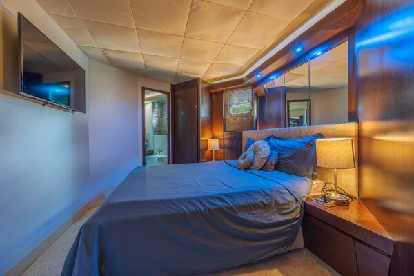 Dream on 90ft Tecnomar Yacht For Sale