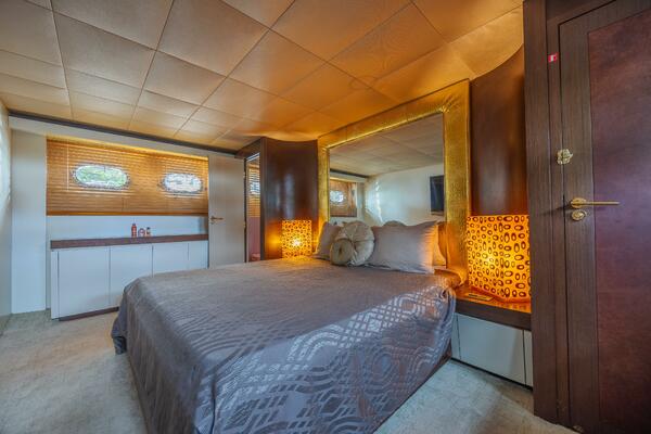 Dream on 90ft Tecnomar Yacht For Sale