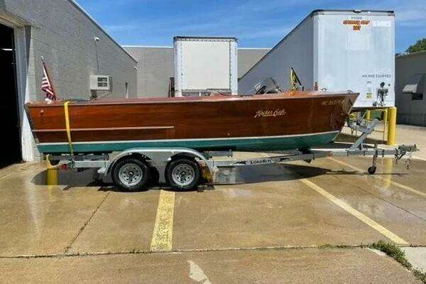 Photo of the 1949 Hacker-Craft 