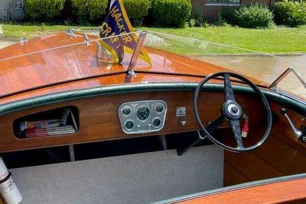 Photo of the 1949 Hacker-Craft 