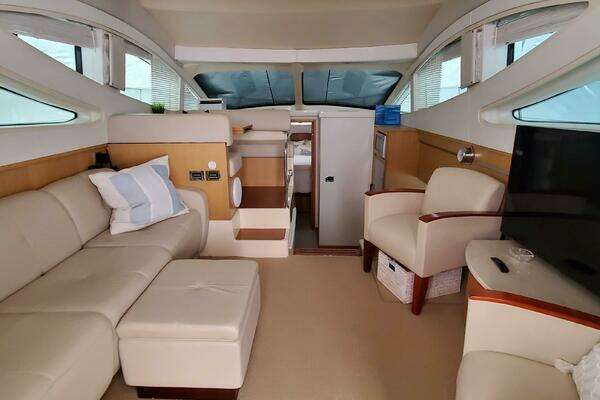 Sea Ray 450 Sedan Bridge Yacht For Sale