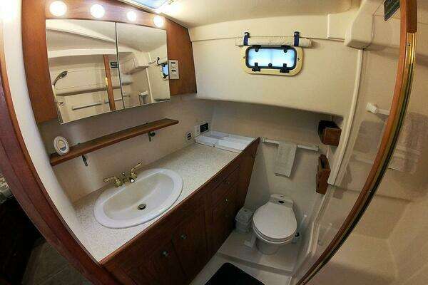 Mainship 430 Aft Cabin 3SR Yacht For Sale