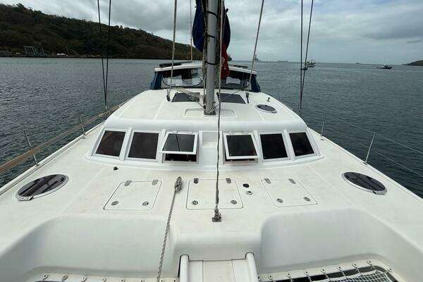 43ft Broadblue Yacht For Sale