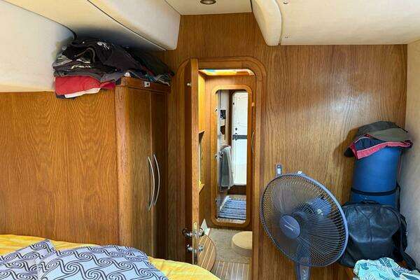 43ft Broadblue Yacht For Sale