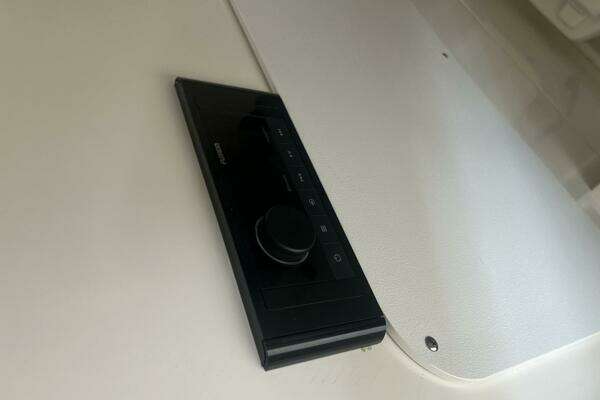 Boston Whaler  Yacht For Sale