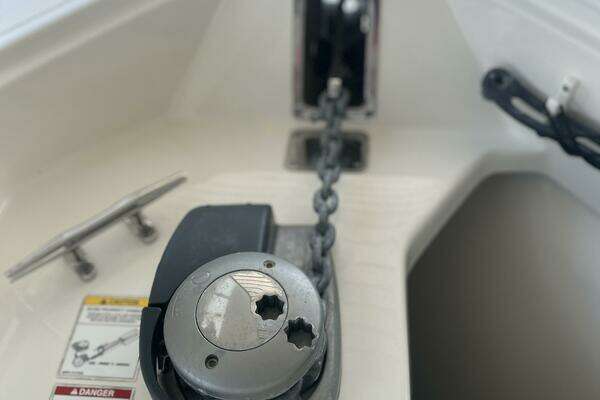 Boston Whaler  Yacht For Sale