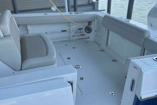 Boston Whaler  Yacht For Sale