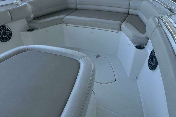 Boston Whaler  Yacht For Sale