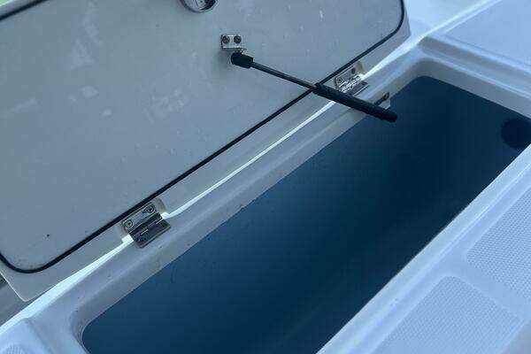 Boston Whaler  Yacht For Sale