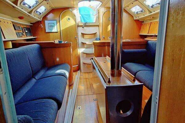 Photo of the 1991 Beneteau  "WAPITI"
