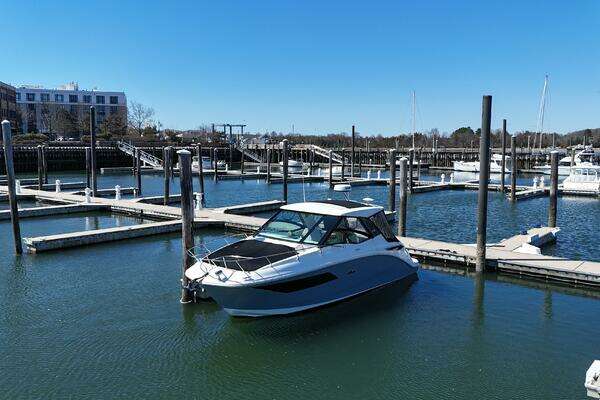 2023 Sea Ray 32