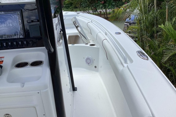 27ft Sea Hunt Yacht For Sale