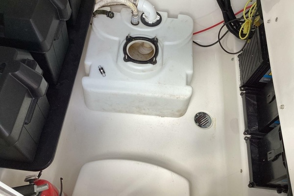 27ft Sea Hunt Yacht For Sale