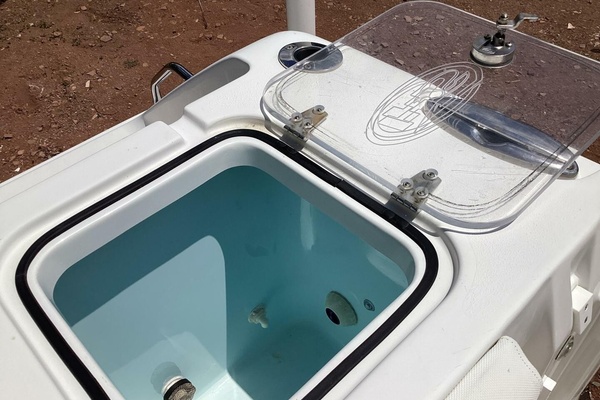 27ft Sea Hunt Yacht For Sale