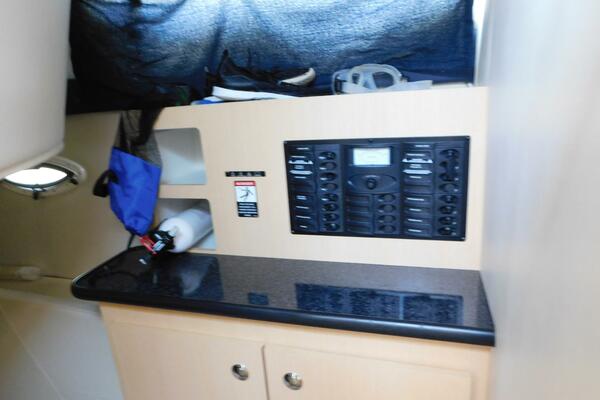 31ft Bayliner Yacht For Sale