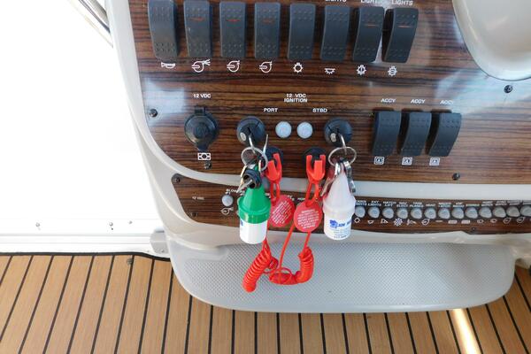 31ft Bayliner Yacht For Sale