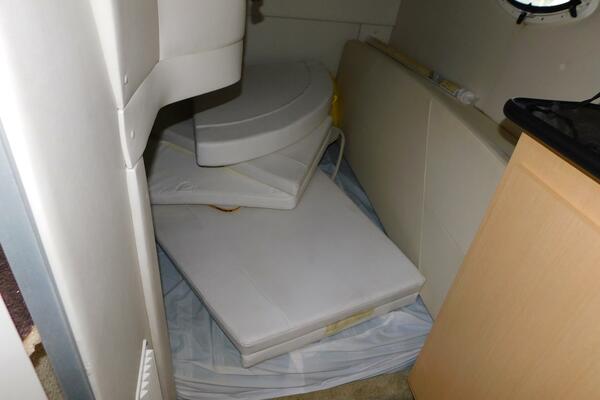 31ft Bayliner Yacht For Sale