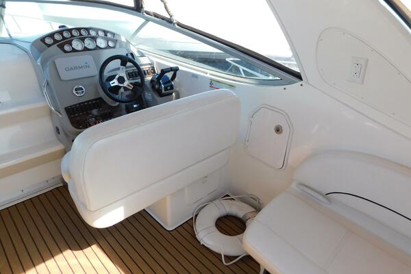 31ft Bayliner Yacht For Sale