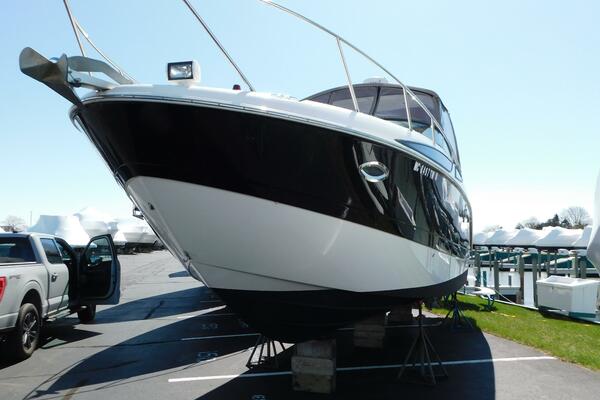 31ft Bayliner Yacht For Sale