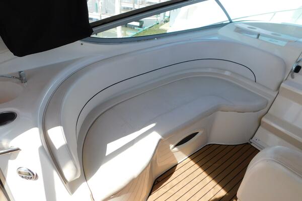 31ft Bayliner Yacht For Sale