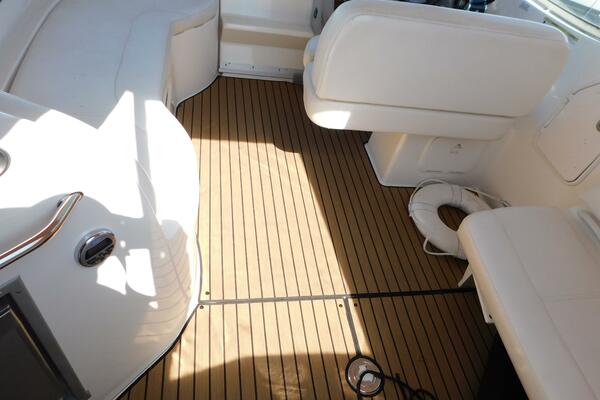 31ft Bayliner Yacht For Sale