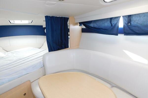 31ft Bayliner Yacht For Sale