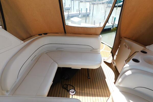 31ft Bayliner Yacht For Sale