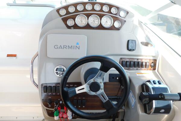 31ft Bayliner Yacht For Sale