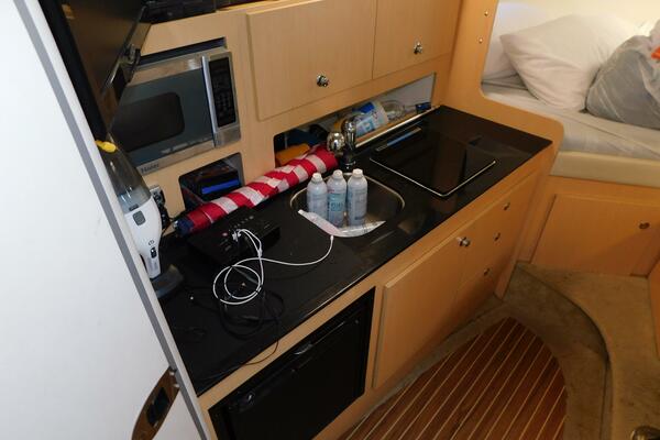 31ft Bayliner Yacht For Sale