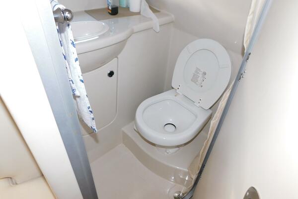 31ft Bayliner Yacht For Sale