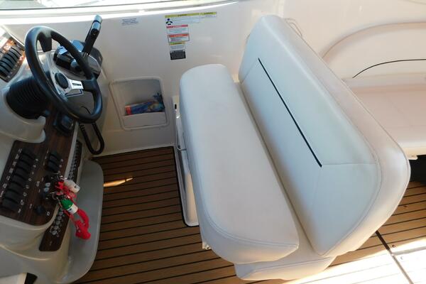31ft Bayliner Yacht For Sale