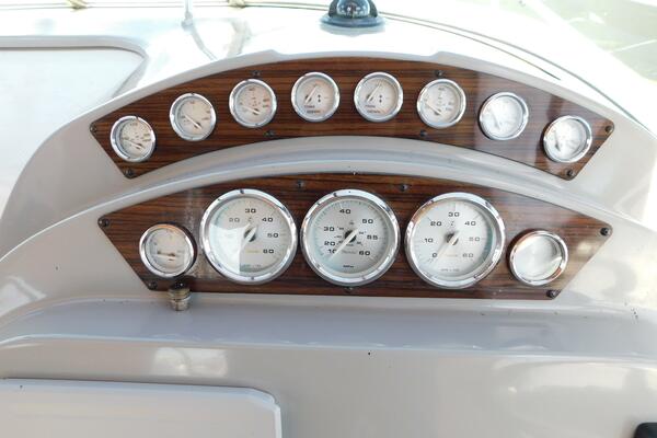 31ft Bayliner Yacht For Sale